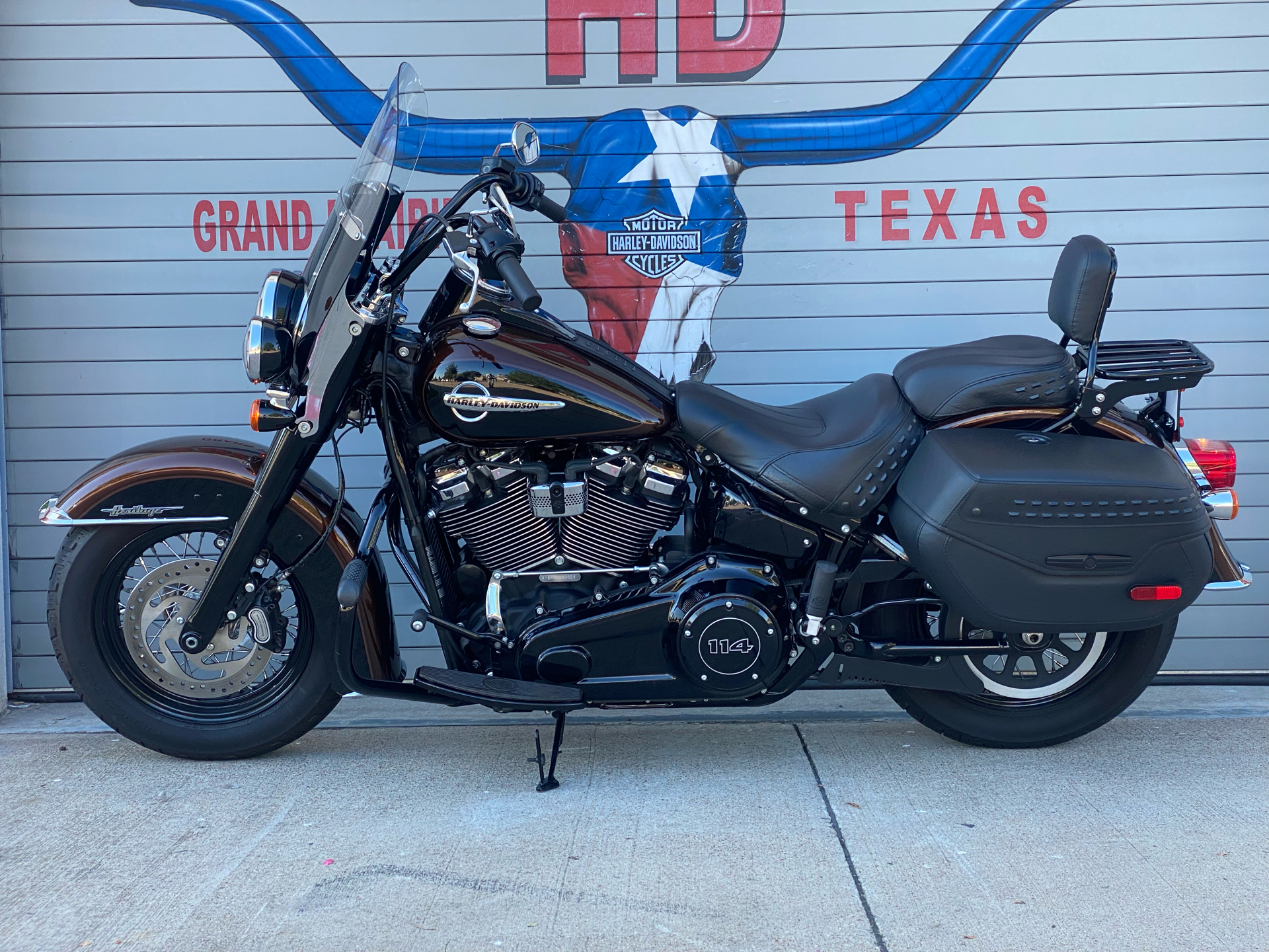 2019 Harley-Davidson Heritage Classic 114 in Grand Prairie, Texas - Photo 11
