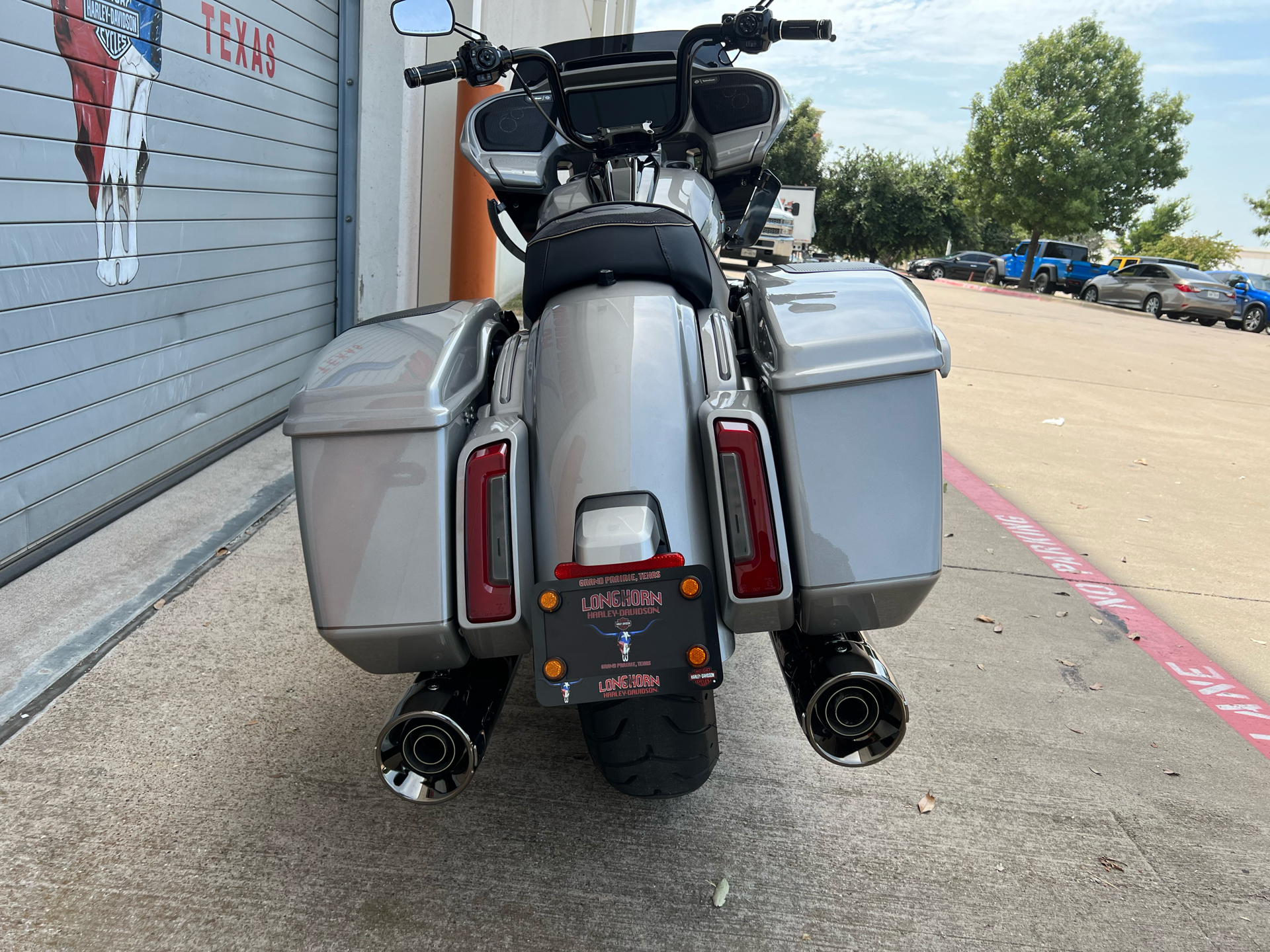 2023 Harley-Davidson CVO™ Road Glide® in Grand Prairie, Texas - Photo 5