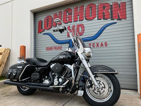 2011 Harley-Davidson Road King® Classic in Grand Prairie, Texas - Photo 3