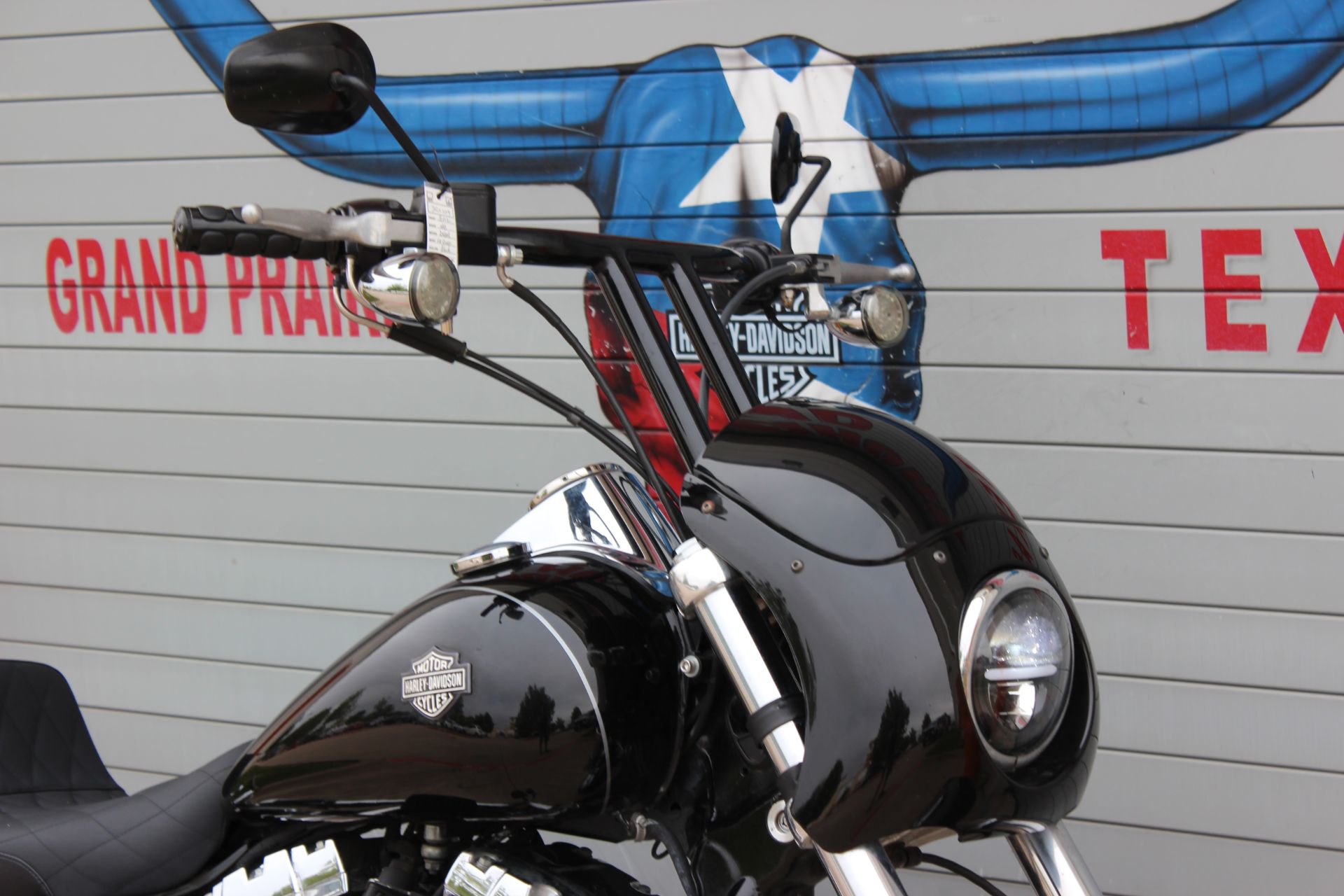 2012 Harley-Davidson Dyna® Wide Glide® in Grand Prairie, Texas - Photo 2