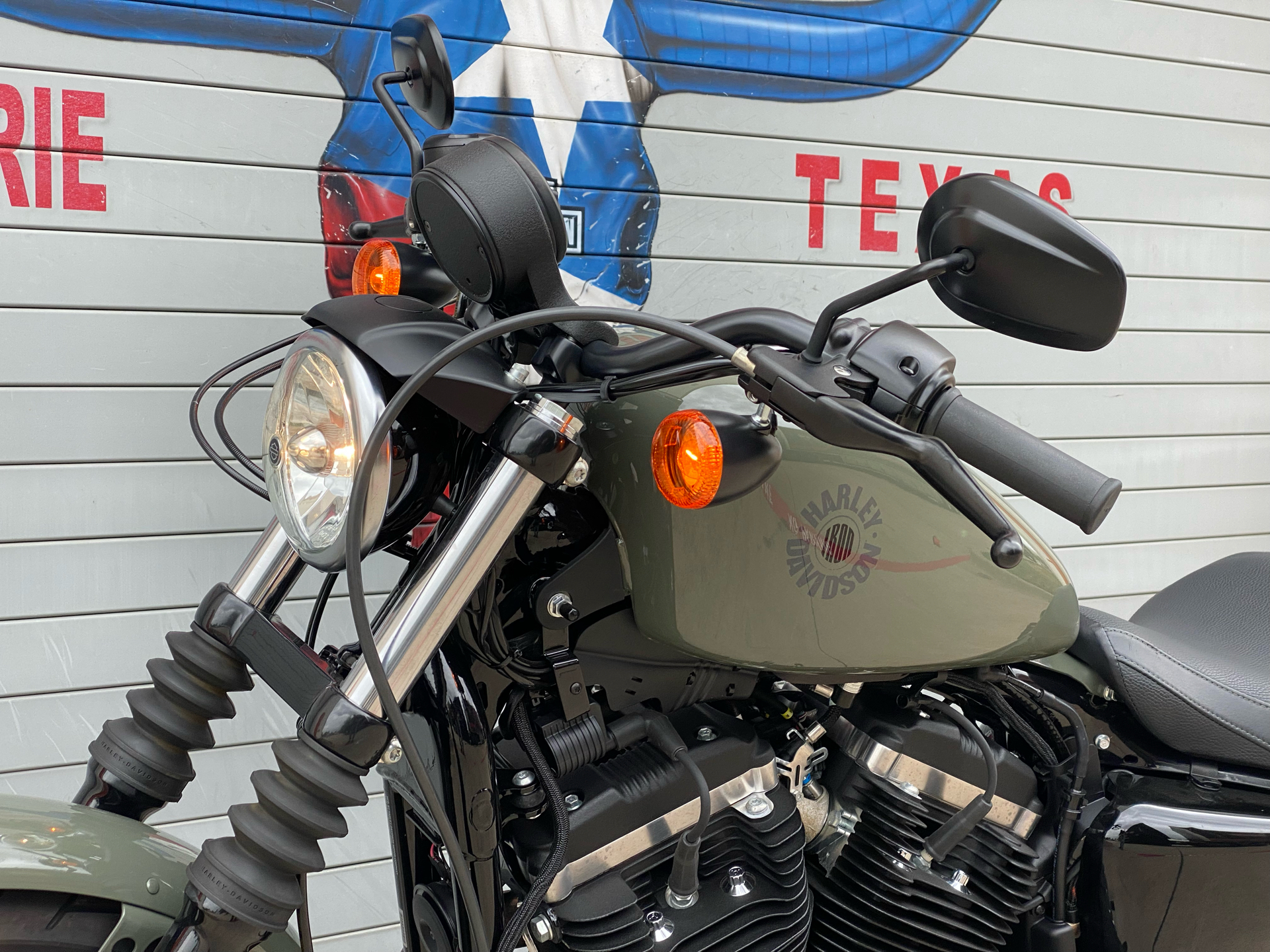 2021 Harley-Davidson Iron 883™ in Grand Prairie, Texas - Photo 13