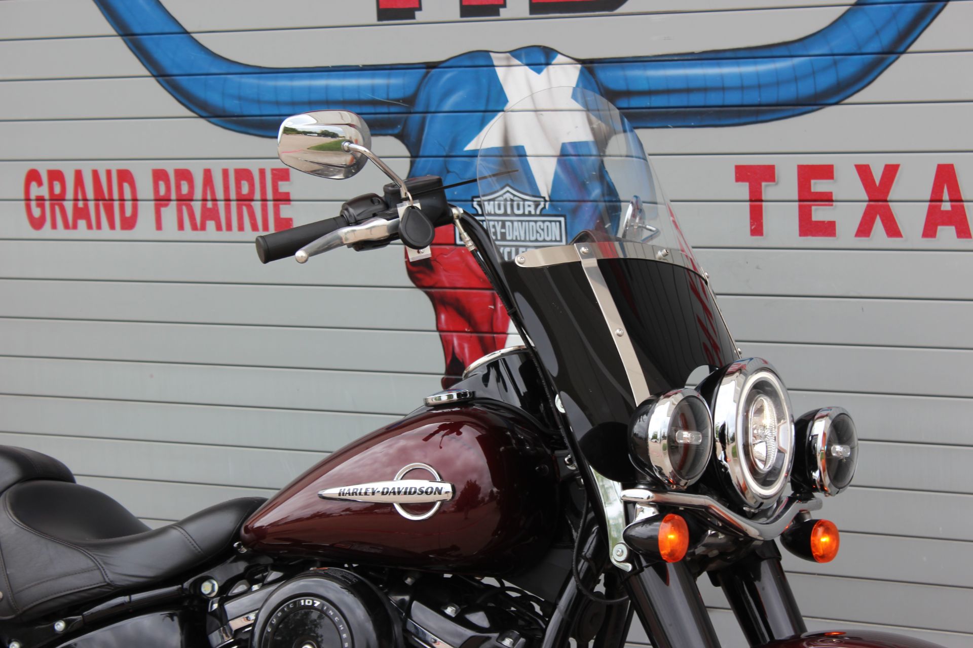 2018 Harley-Davidson Heritage Classic in Grand Prairie, Texas - Photo 2