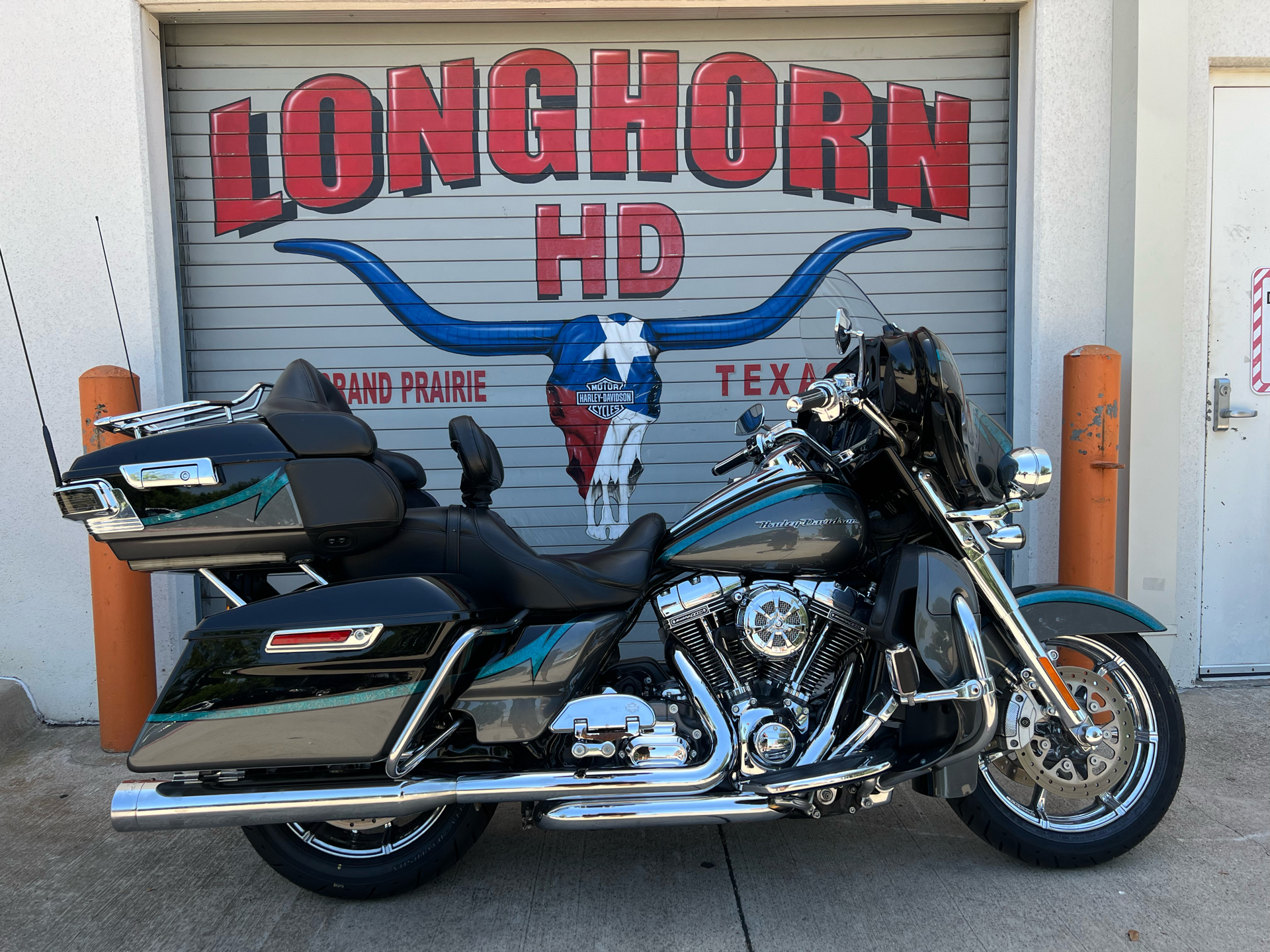2015 Harley-Davidson CVO™ Limited in Grand Prairie, Texas - Photo 1