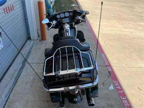 2015 Harley-Davidson CVO™ Limited in Grand Prairie, Texas - Photo 6
