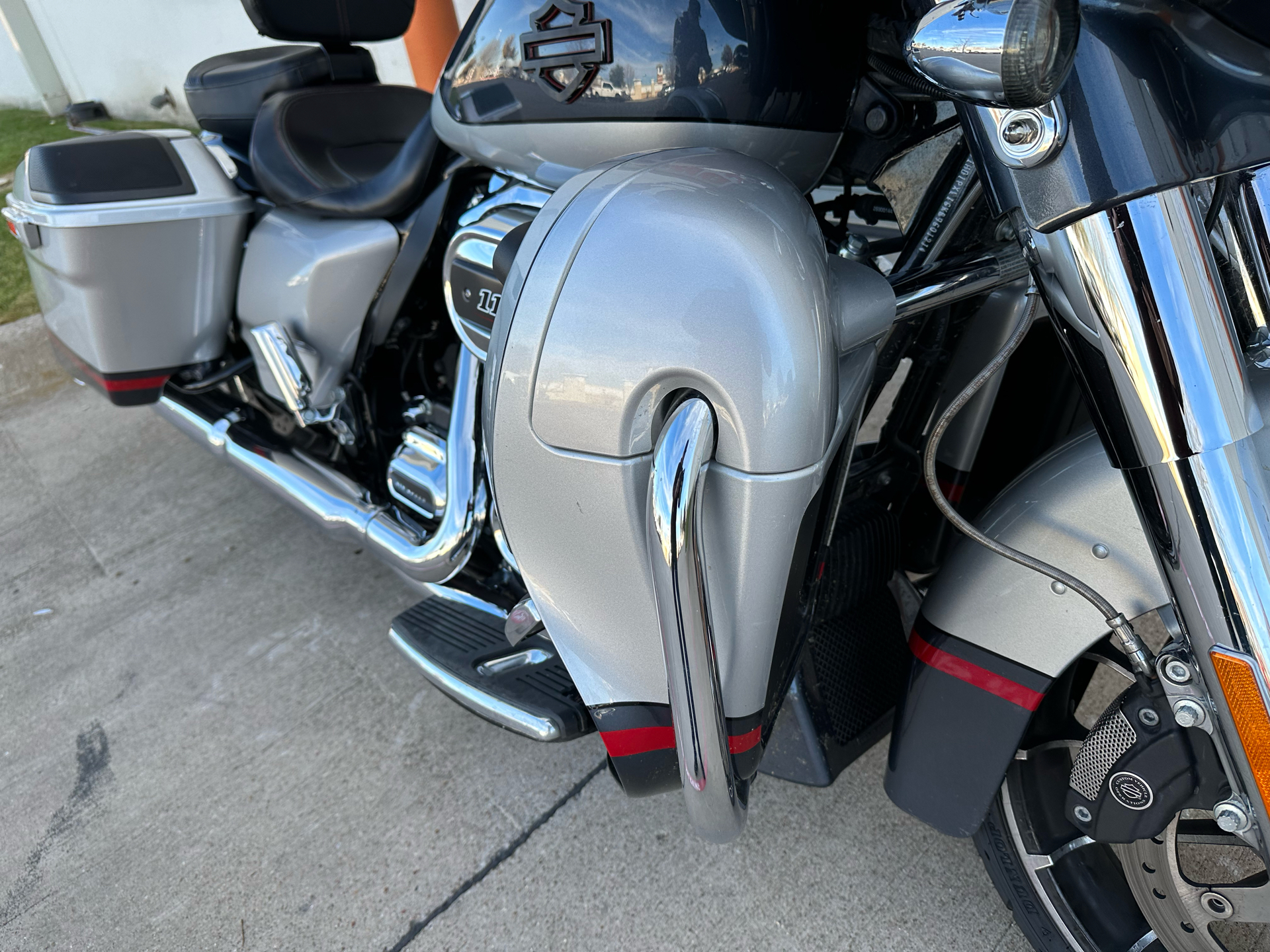 2019 Harley-Davidson CVO™ Street Glide® in Grand Prairie, Texas - Photo 4