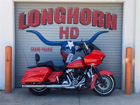 2017 Harley-Davidson Road Glide® Special in Grand Prairie, Texas - Photo 1