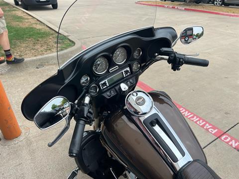 2013 Harley-Davidson Electra Glide® Ultra Limited 110th Anniversary Edition in Grand Prairie, Texas - Photo 7