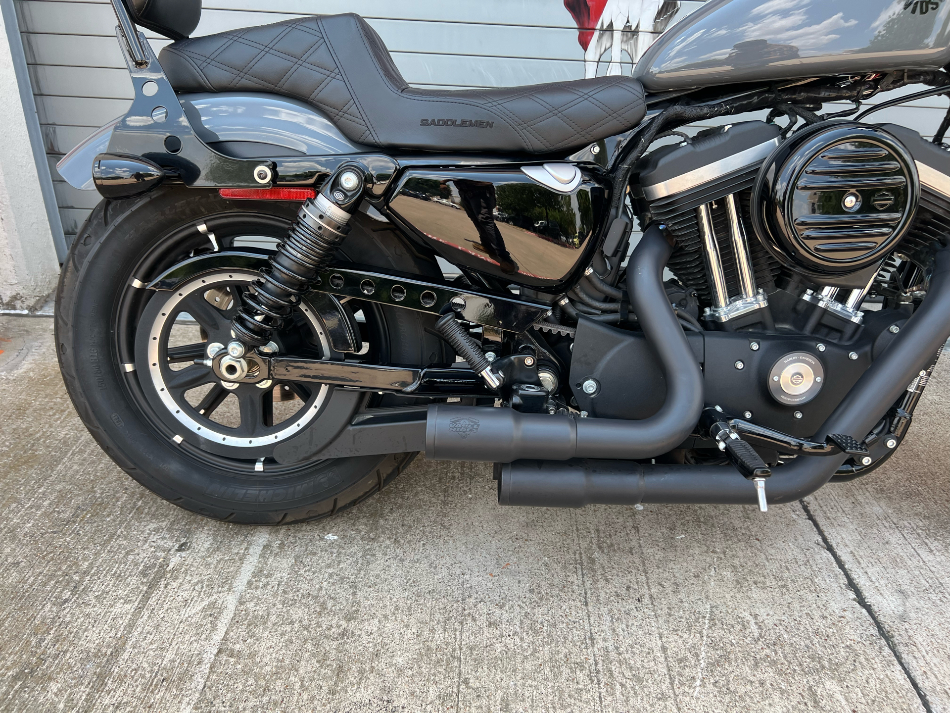 2022 Harley-Davidson Iron 883™ in Grand Prairie, Texas - Photo 5