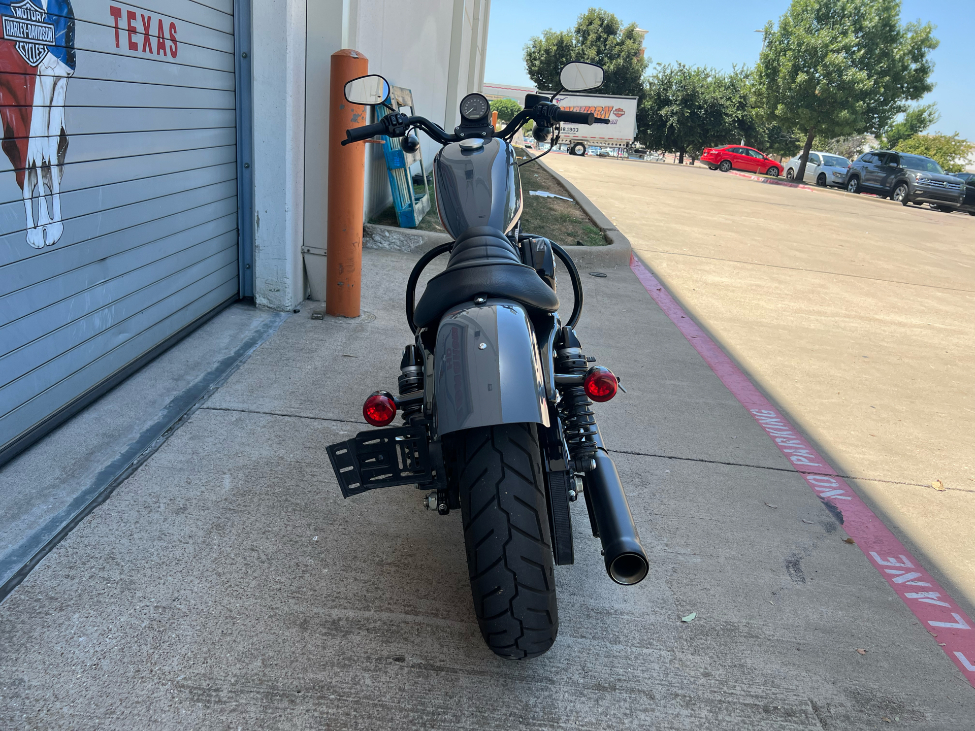 2022 Harley-Davidson Iron 883™ in Grand Prairie, Texas - Photo 5