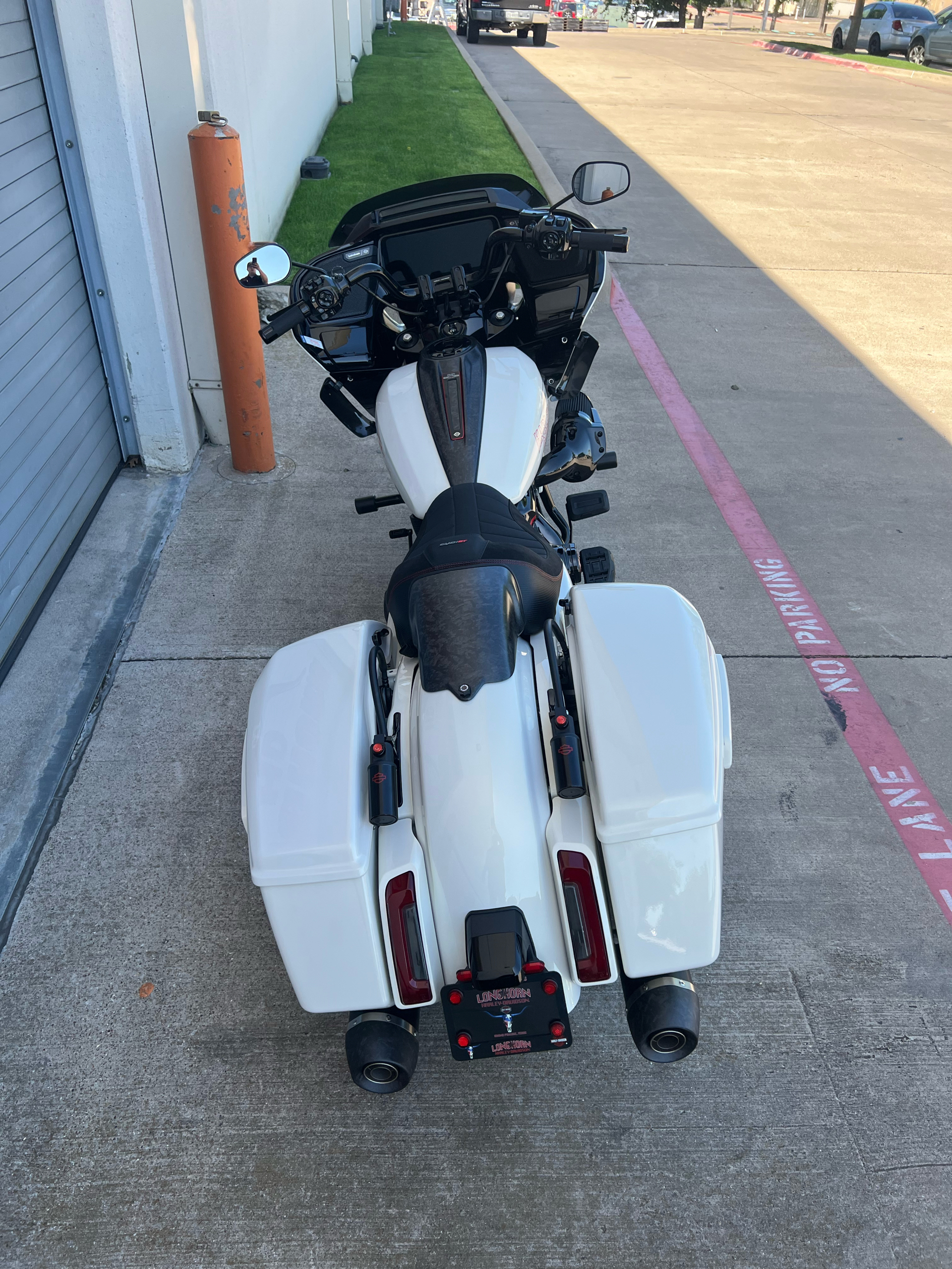 2024 Harley-Davidson CVO™ Road Glide® ST in Grand Prairie, Texas - Photo 8