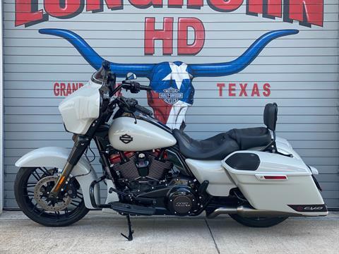 2020 Harley-Davidson CVO™ Street Glide® in Grand Prairie, Texas - Photo 12