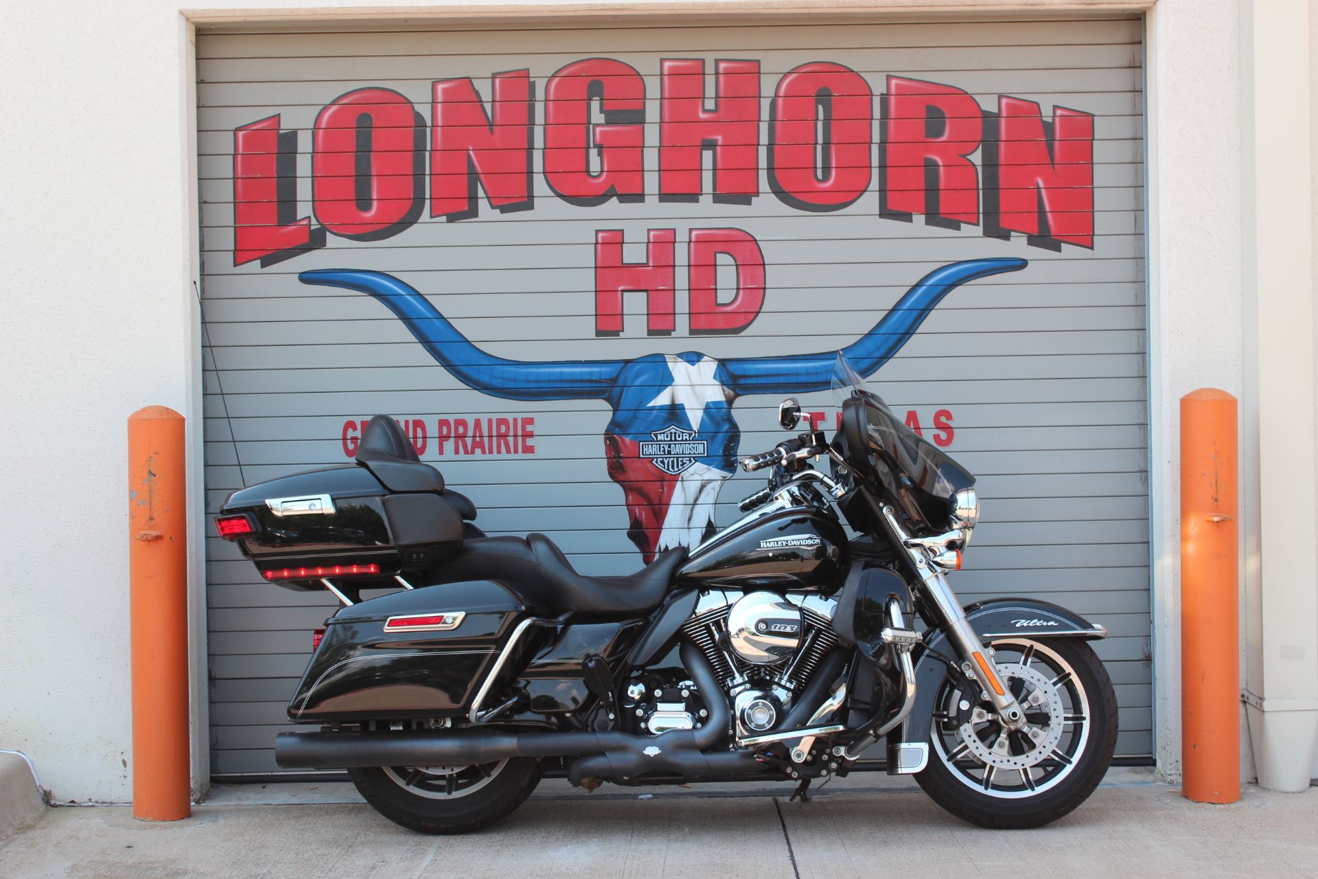 2015 Harley-Davidson Electra Glide® Ultra Classic® Low in Grand Prairie, Texas - Photo 1
