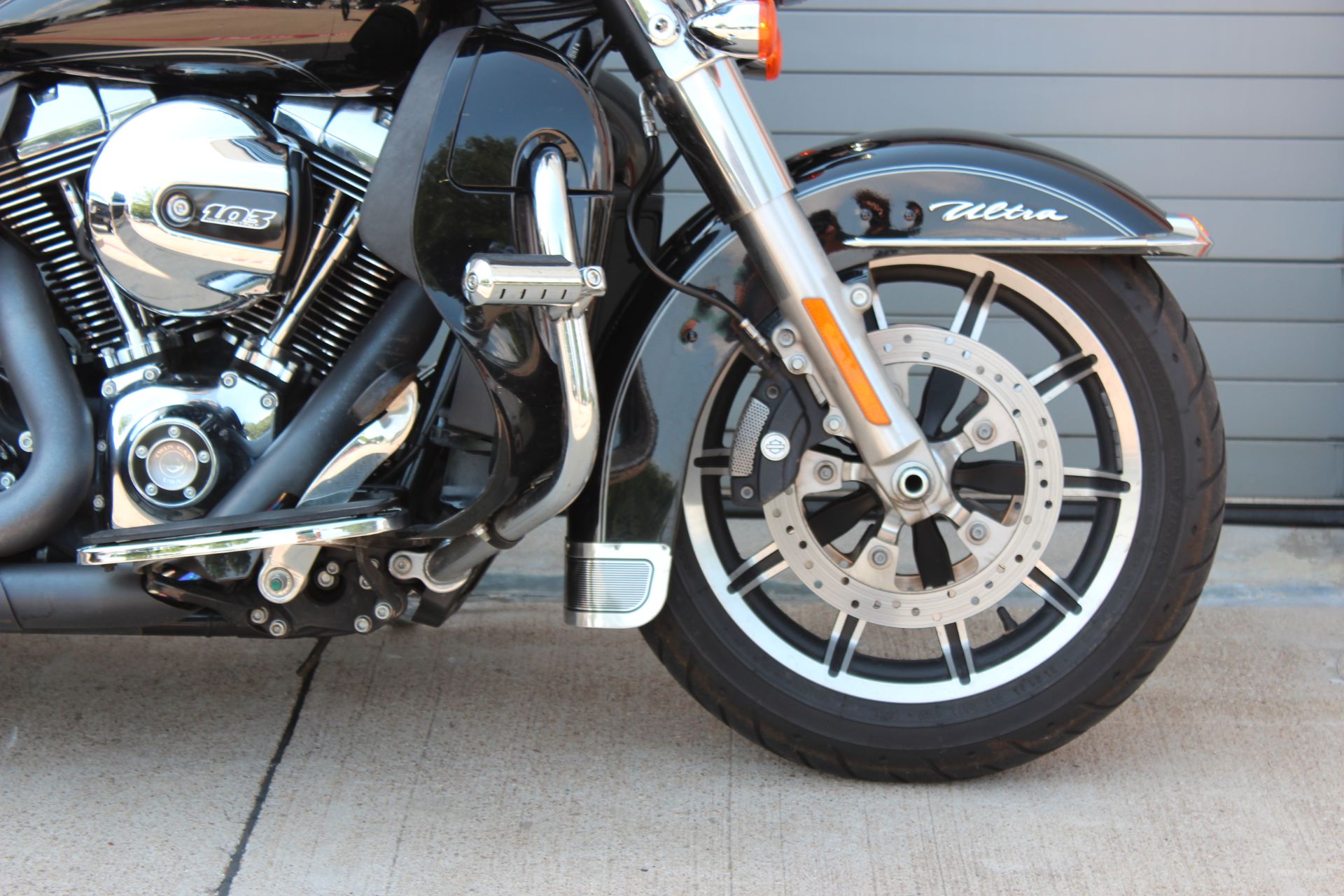 2015 Harley-Davidson Electra Glide® Ultra Classic® Low in Grand Prairie, Texas - Photo 4