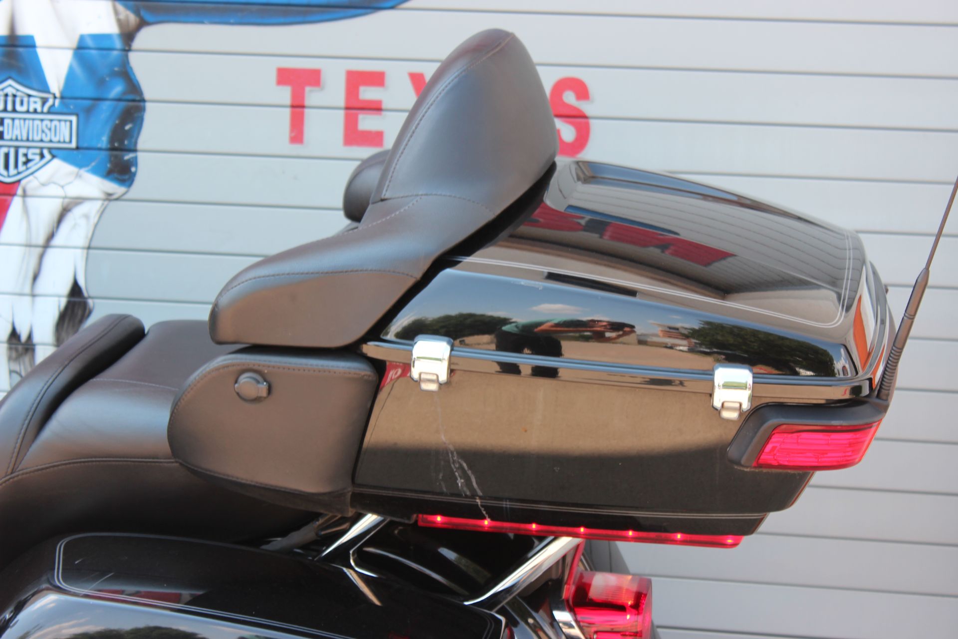 2015 Harley-Davidson Electra Glide® Ultra Classic® Low in Grand Prairie, Texas - Photo 23