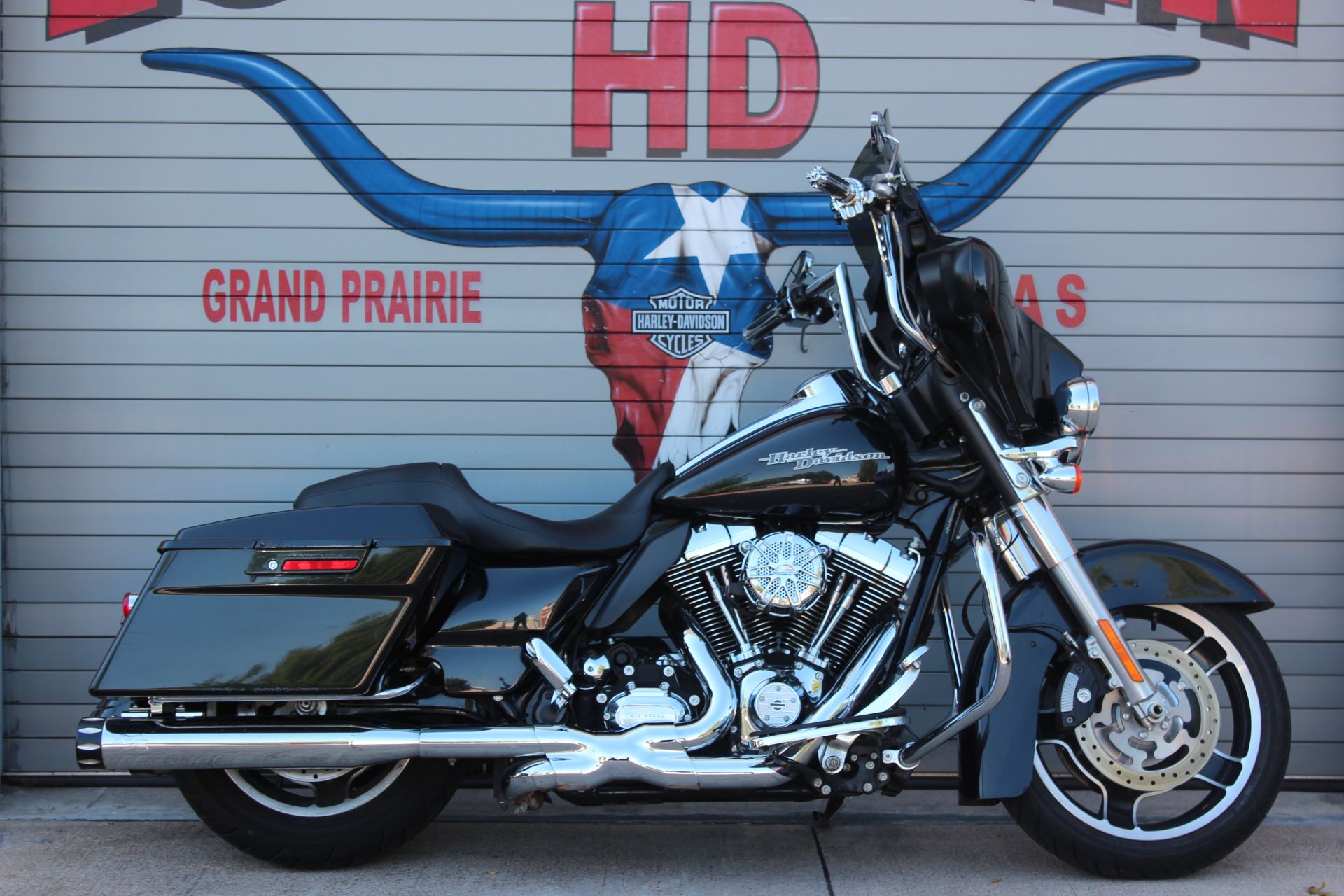 2013 Harley-Davidson Street Glide® in Grand Prairie, Texas - Photo 3