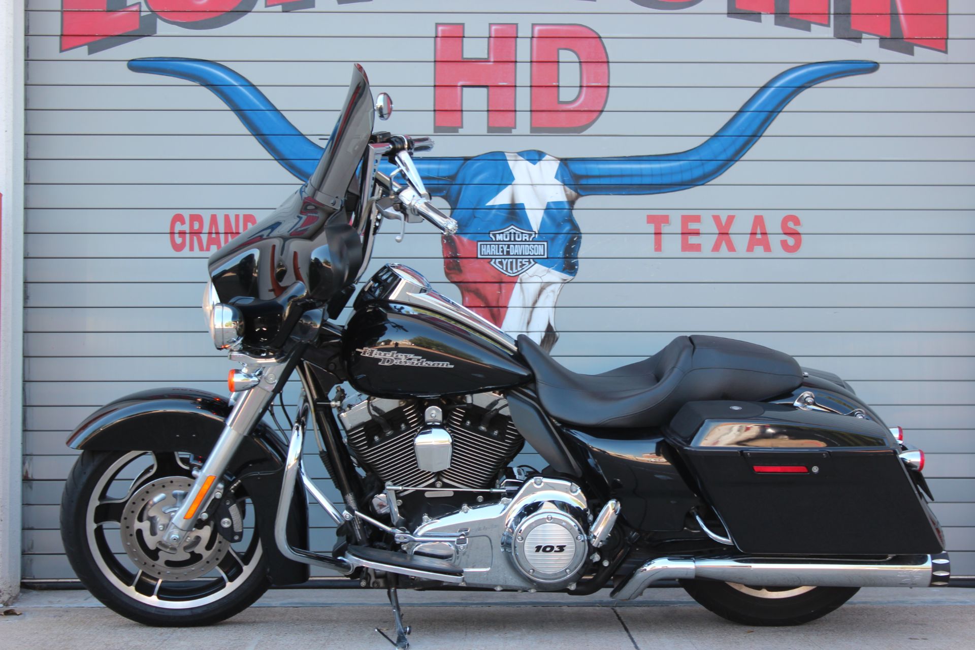 2013 Harley-Davidson Street Glide® in Grand Prairie, Texas - Photo 13