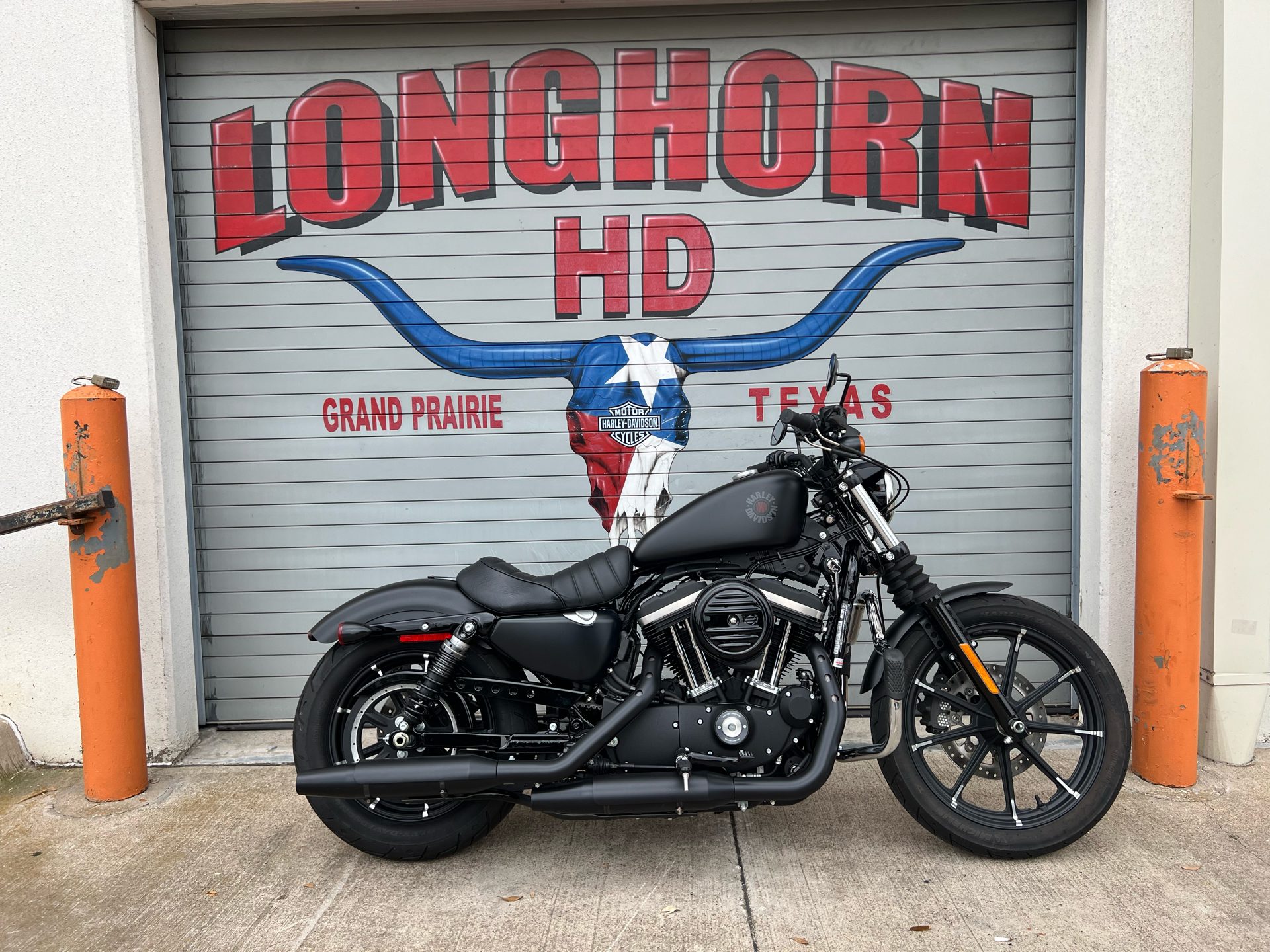 2022 Harley-Davidson Iron 883™ in Grand Prairie, Texas - Photo 1