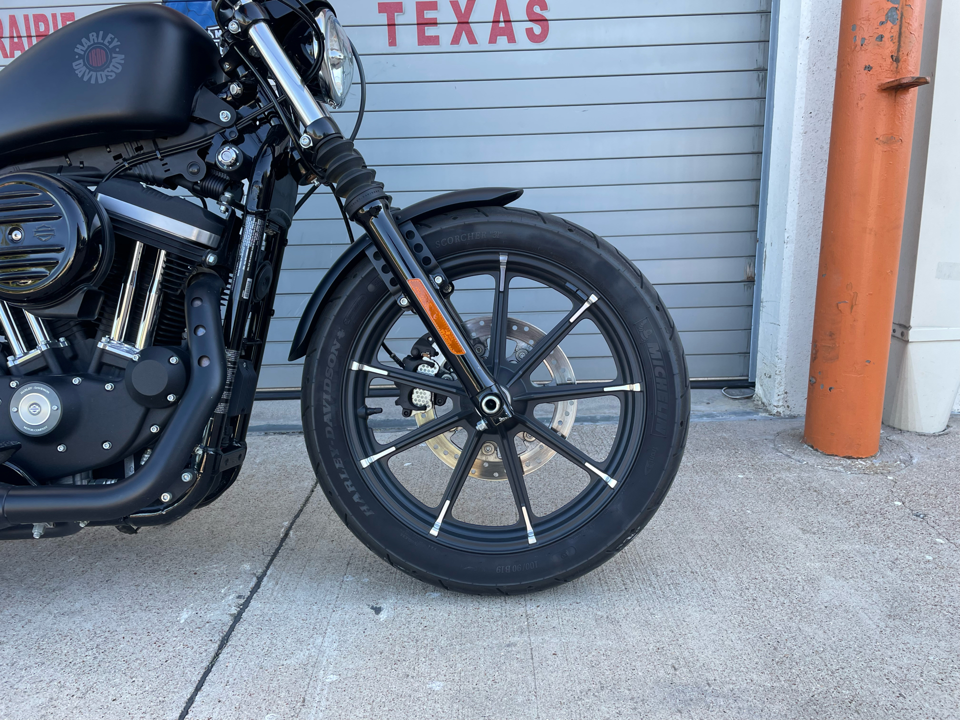 2022 Harley-Davidson Iron 883™ in Grand Prairie, Texas - Photo 3
