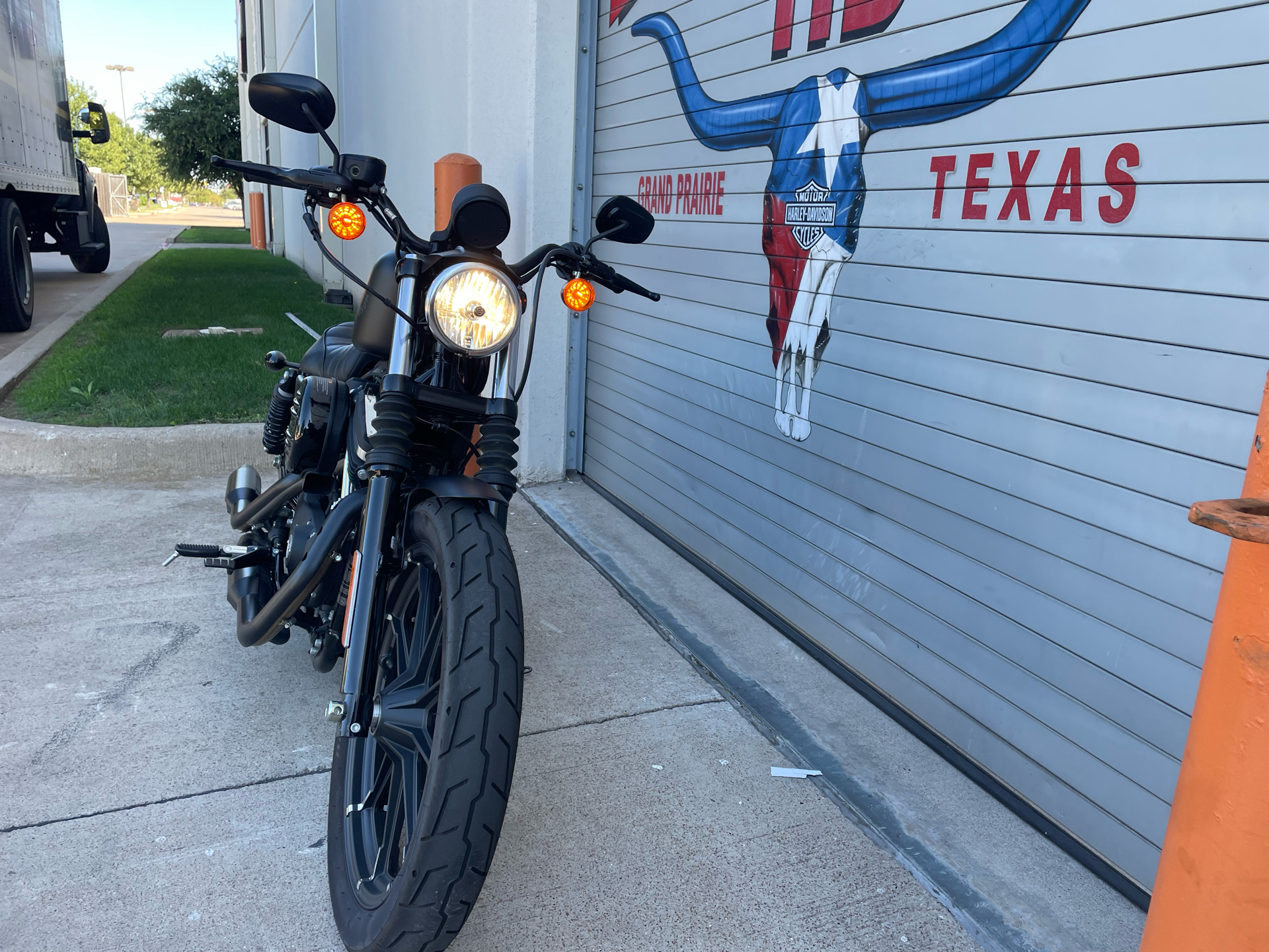2022 Harley-Davidson Iron 883™ in Grand Prairie, Texas - Photo 6
