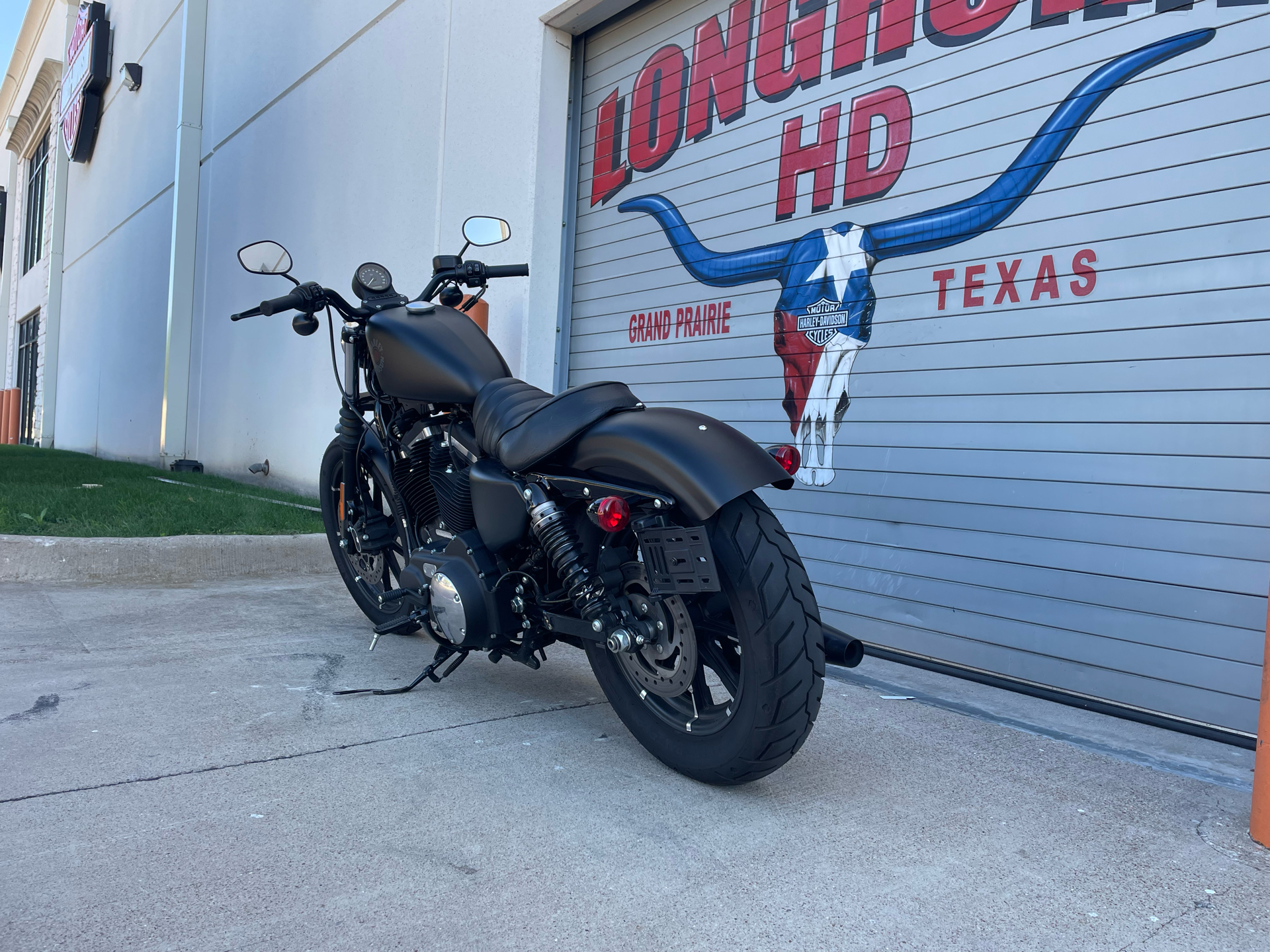 2022 Harley-Davidson Iron 883™ in Grand Prairie, Texas - Photo 9