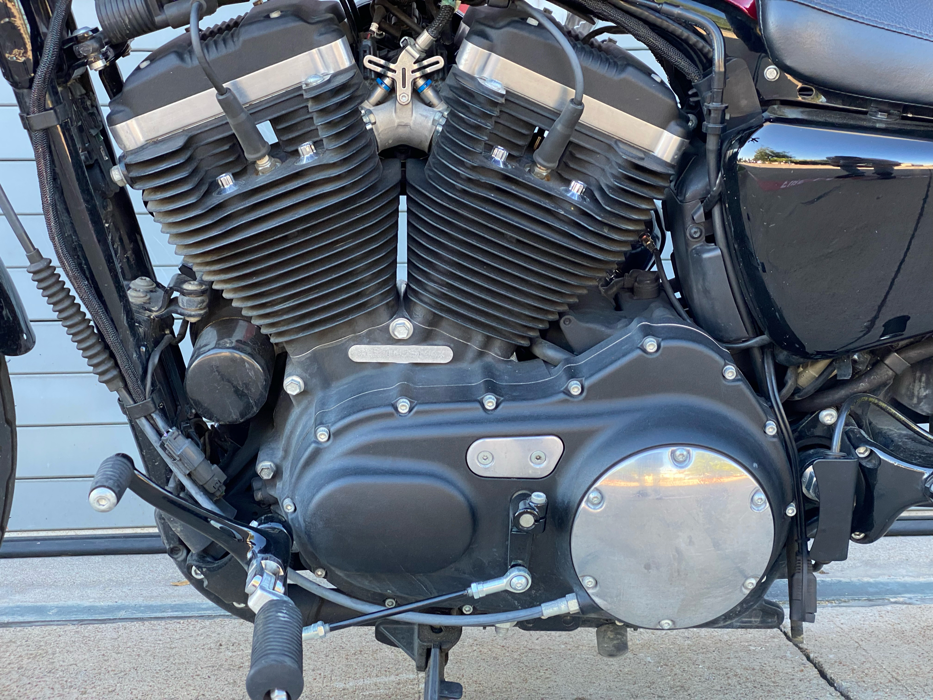 2017 Harley-Davidson Iron 883™ in Grand Prairie, Texas - Photo 6