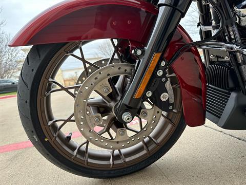 2023 Harley-Davidson Road Glide® Anniversary in Grand Prairie, Texas - Photo 11