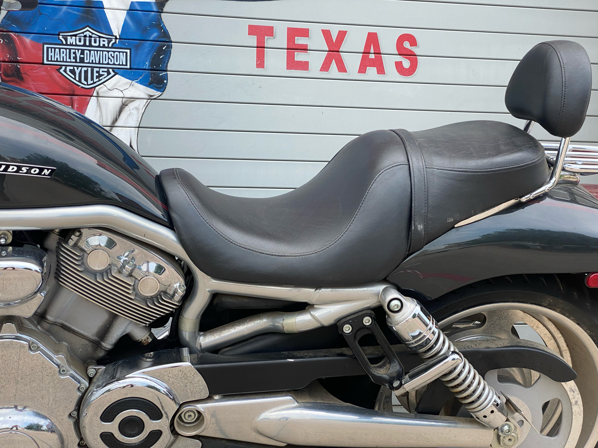 2007 Harley-Davidson V-Rod® in Grand Prairie, Texas - Photo 18