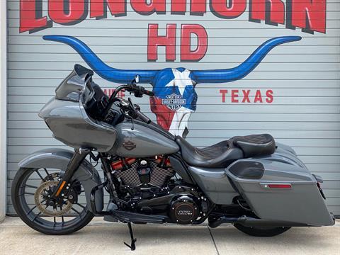 2018 Harley-Davidson CVO™ Road Glide® in Grand Prairie, Texas - Photo 11