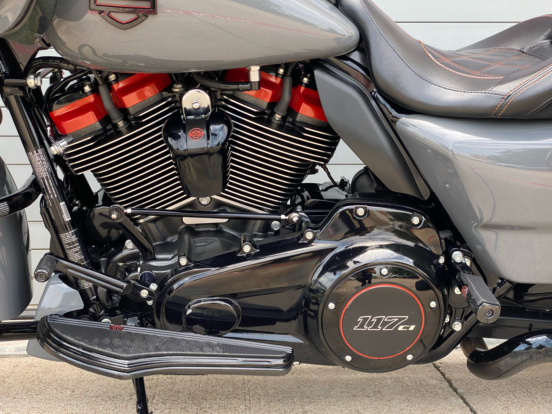 2018 Harley-Davidson CVO™ Road Glide® in Grand Prairie, Texas - Photo 15