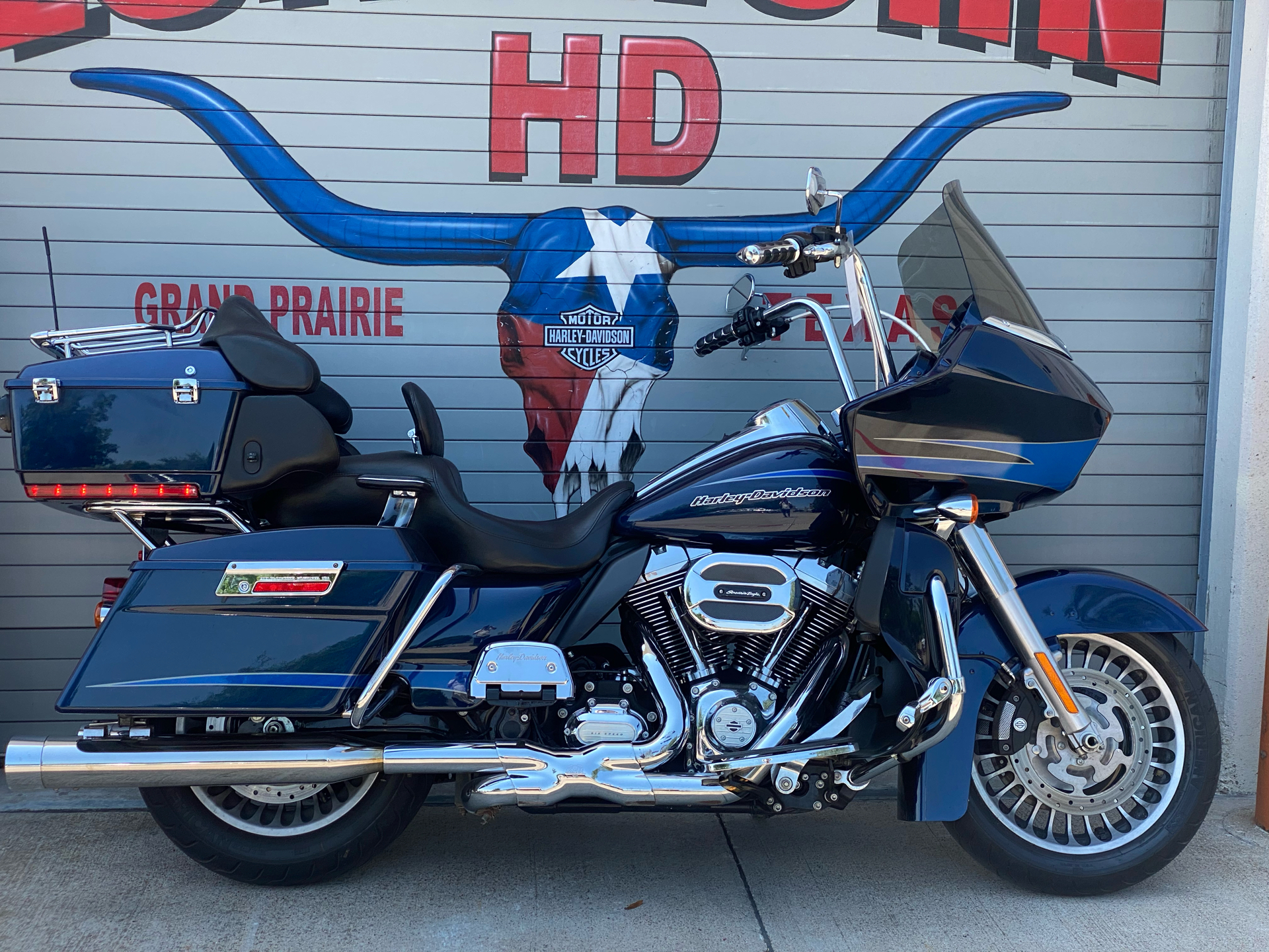 2013 Harley-Davidson Road Glide® Ultra in Grand Prairie, Texas - Photo 3