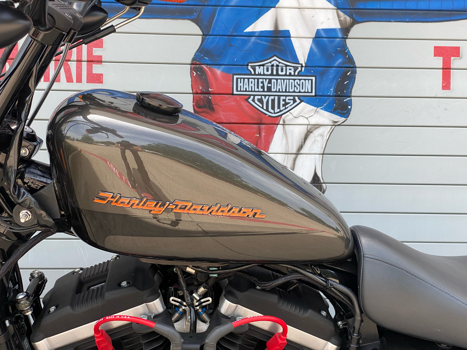 2019 Harley-Davidson Iron 883™ in Grand Prairie, Texas - Photo 14