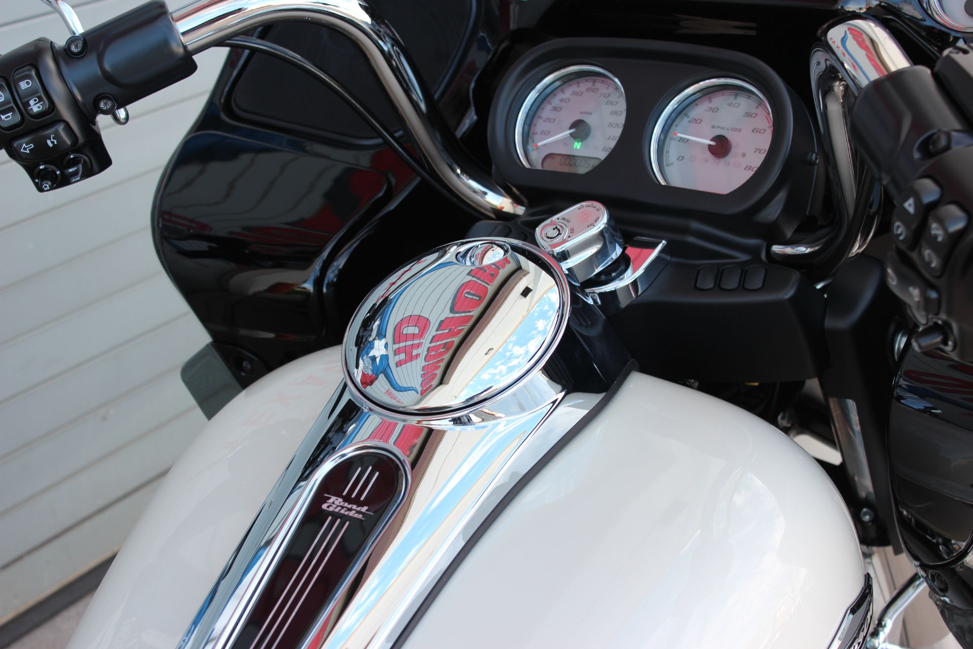 2022 Harley-Davidson Road Glide® in Grand Prairie, Texas - Photo 12