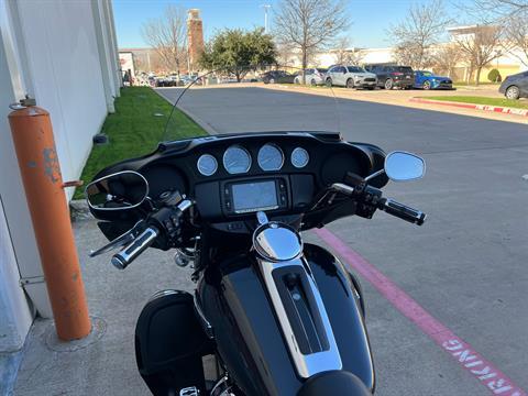 2018 Harley-Davidson Tri Glide® Ultra in Grand Prairie, Texas - Photo 7