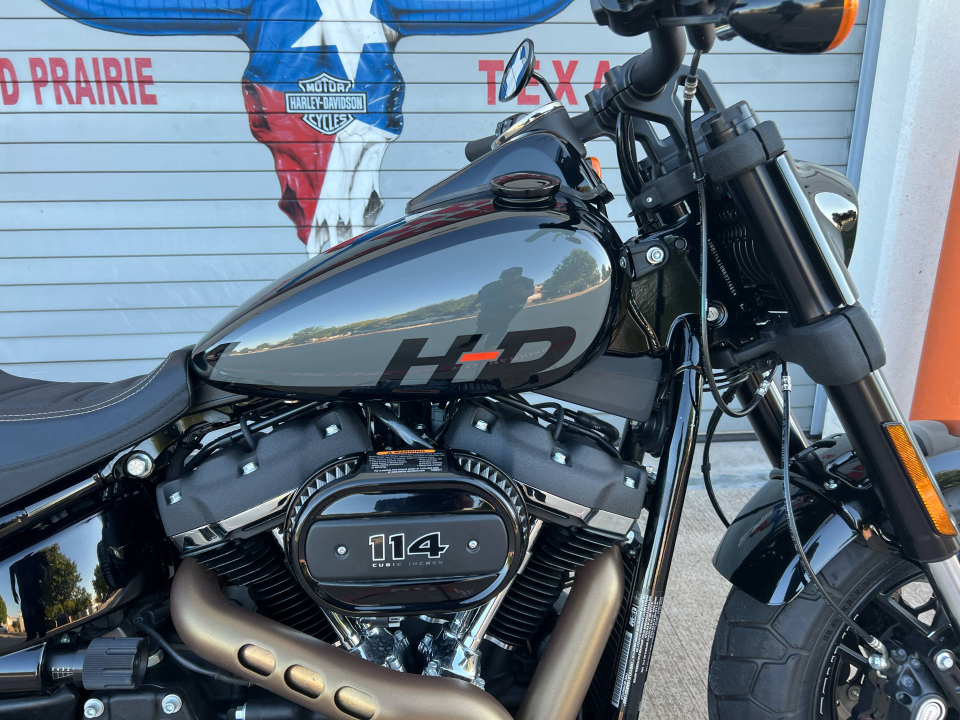 2022 Harley-Davidson Fat Bob® 114 in Grand Prairie, Texas - Photo 2