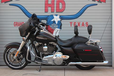 2016 Harley-Davidson Street Glide® Special in Grand Prairie, Texas - Photo 13