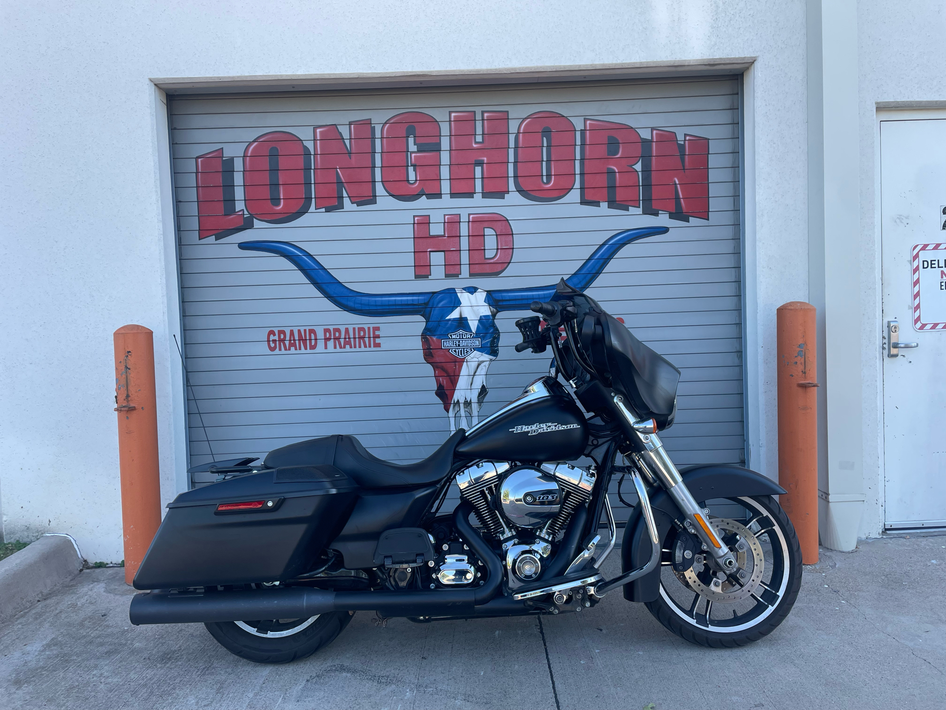 2016 Harley-Davidson Street Glide® in Grand Prairie, Texas - Photo 11