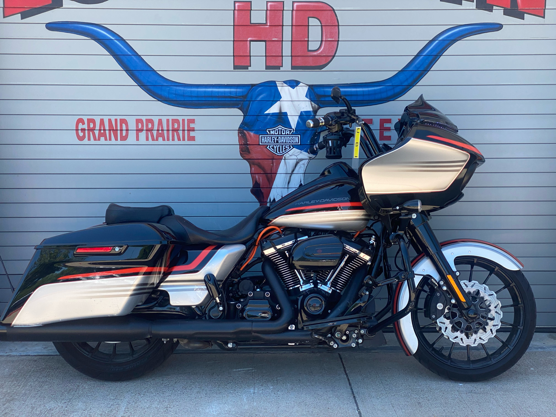 2019 Harley-Davidson Road Glide® Special in Grand Prairie, Texas - Photo 4