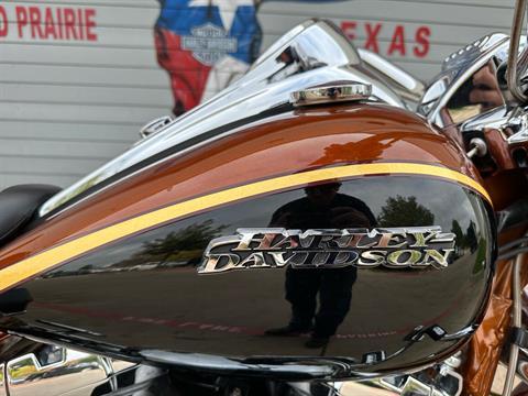 2008 Harley-Davidson CVO™ Screamin' Eagle® Road King® in Grand Prairie, Texas - Photo 2
