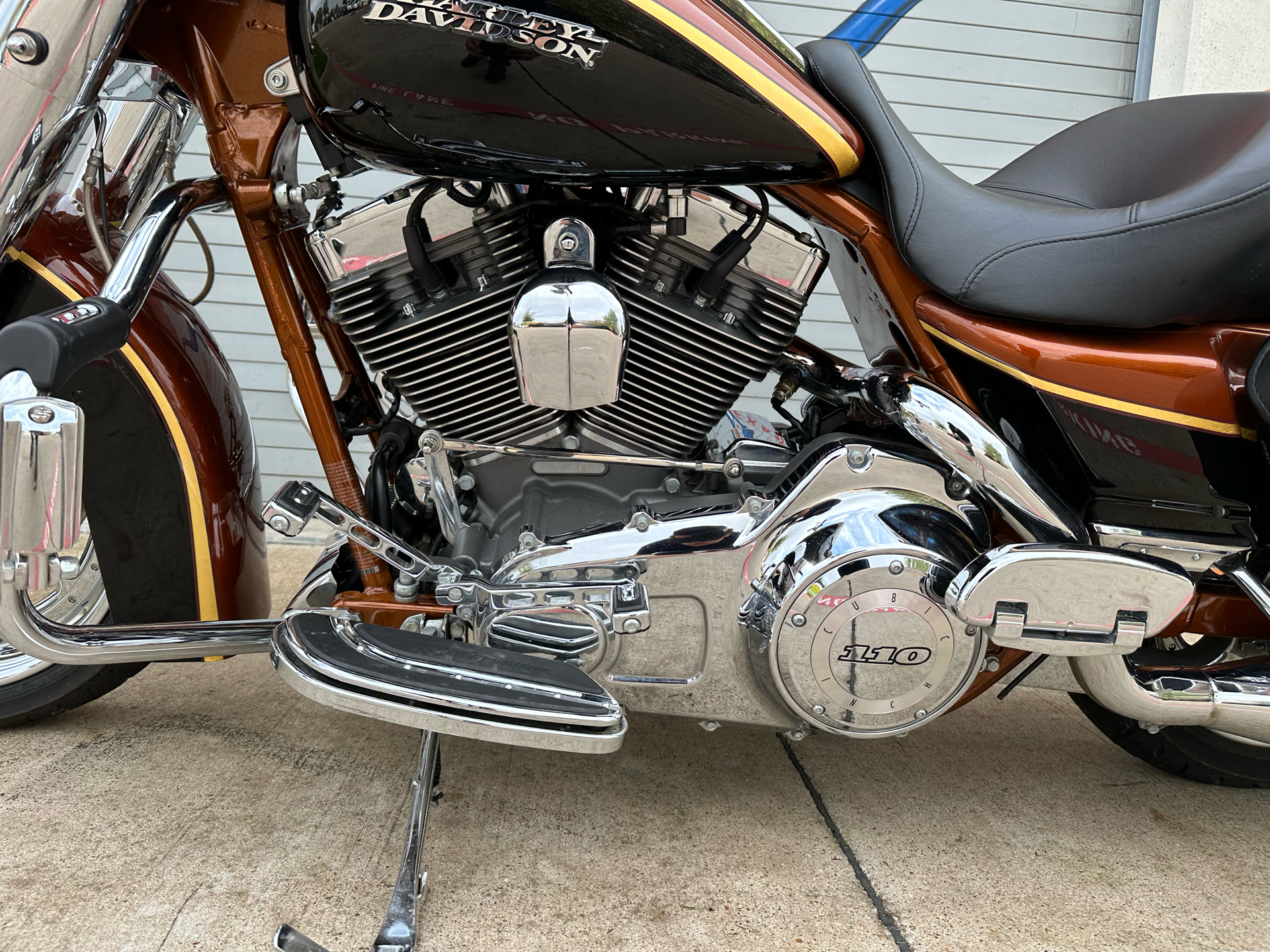 2008 Harley-Davidson CVO™ Screamin' Eagle® Road King® in Grand Prairie, Texas - Photo 10