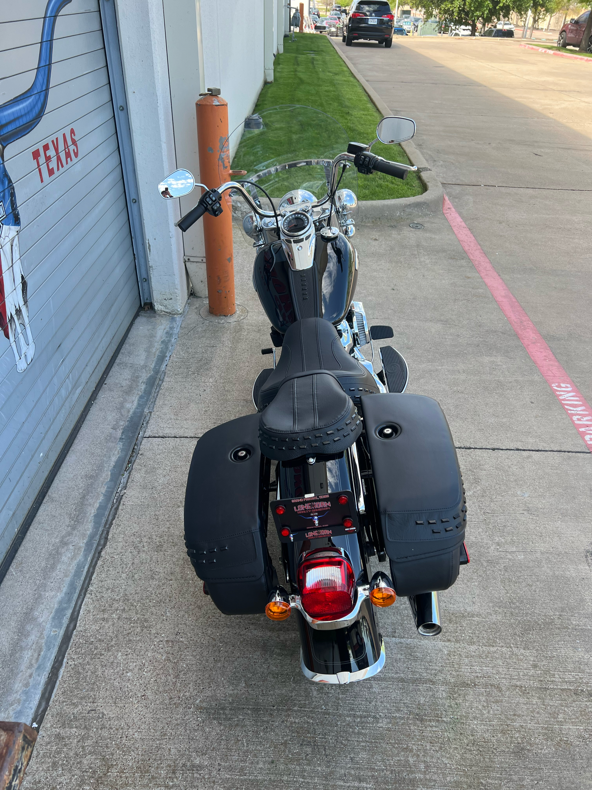 2024 Harley-Davidson Heritage Classic 114 in Grand Prairie, Texas - Photo 6