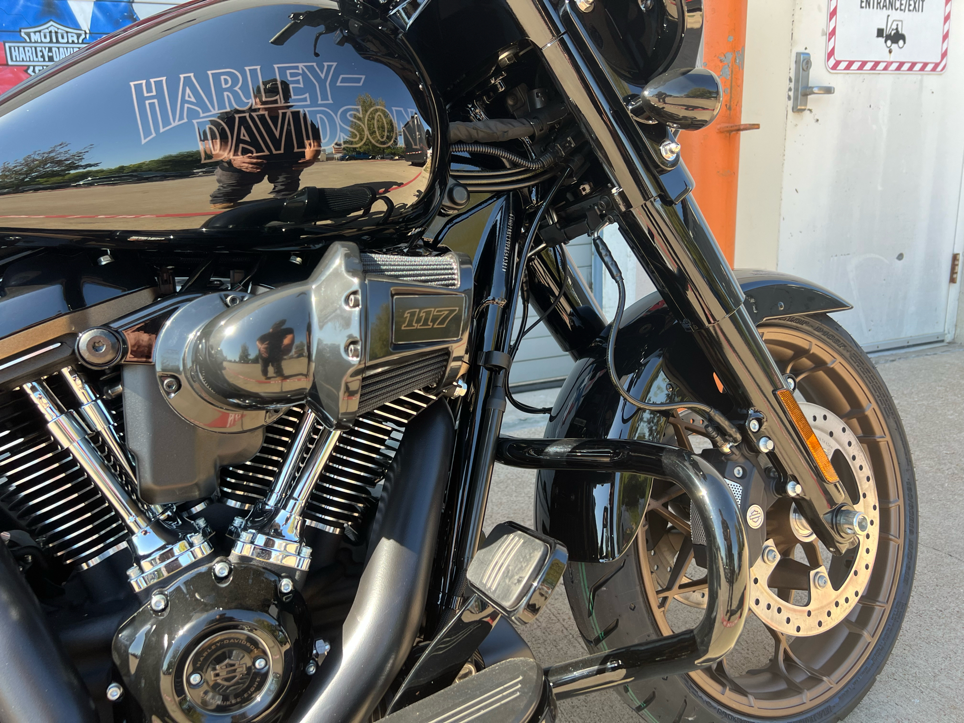 2023 Harley-Davidson Street Glide® ST in Grand Prairie, Texas - Photo 2