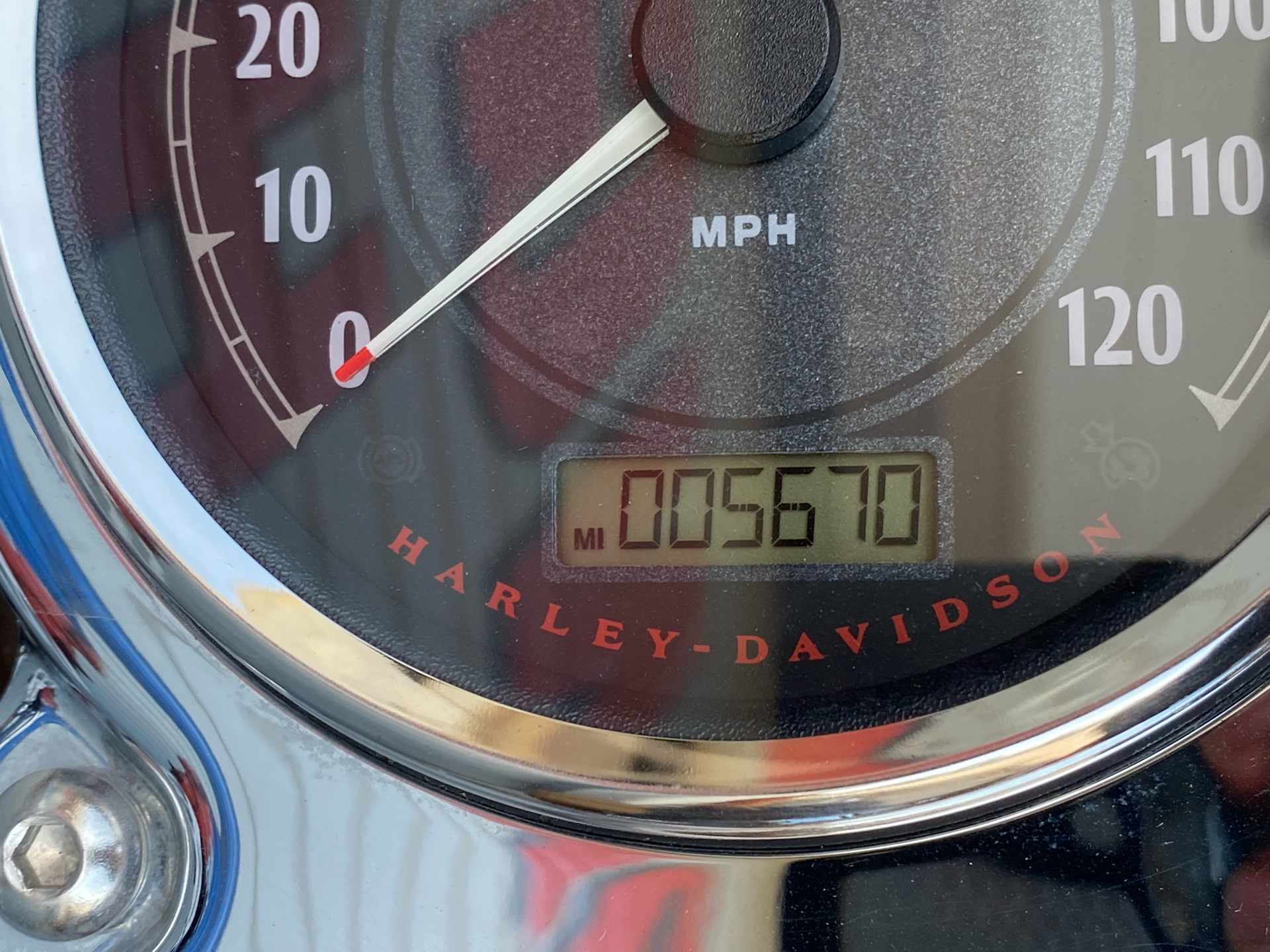 2013 Harley-Davidson Dyna® Super Glide® Custom 110th Anniversary Edition in Grand Prairie, Texas - Photo 10