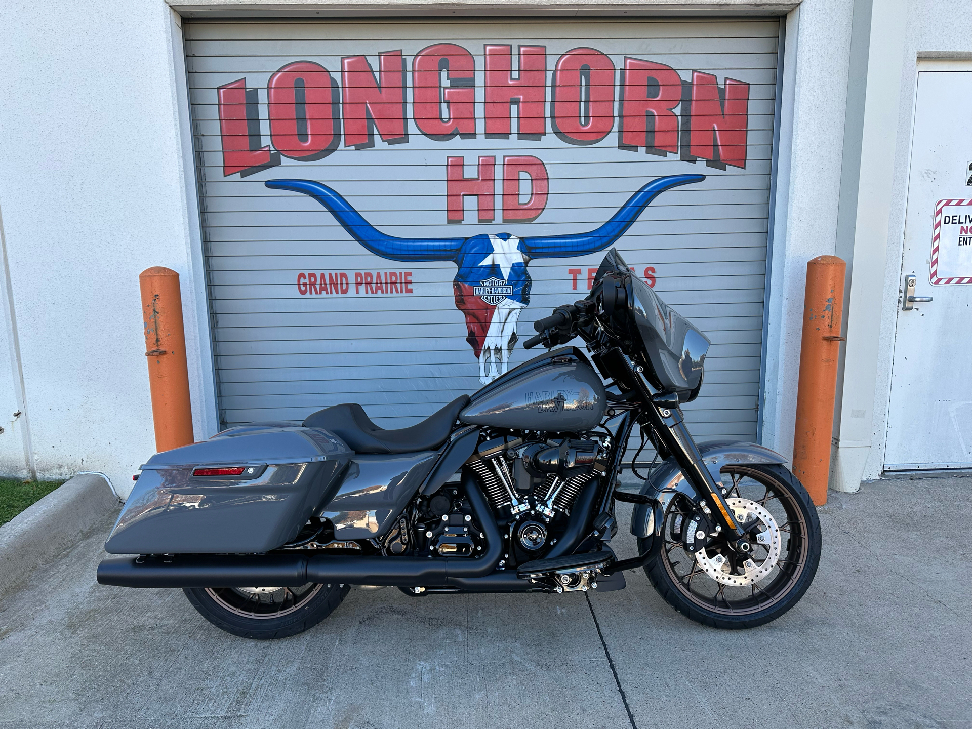 2022 Harley-Davidson Street Glide® ST in Grand Prairie, Texas - Photo 11