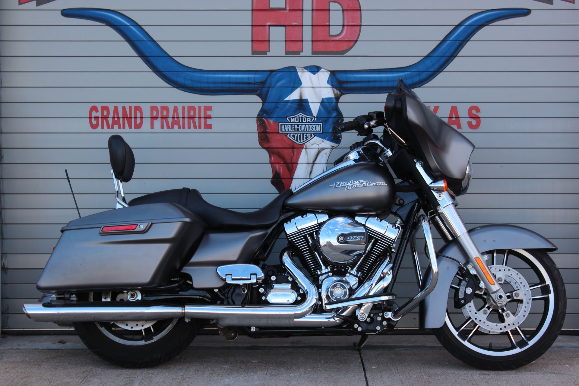 2015 Harley-Davidson Street Glide® in Grand Prairie, Texas - Photo 3