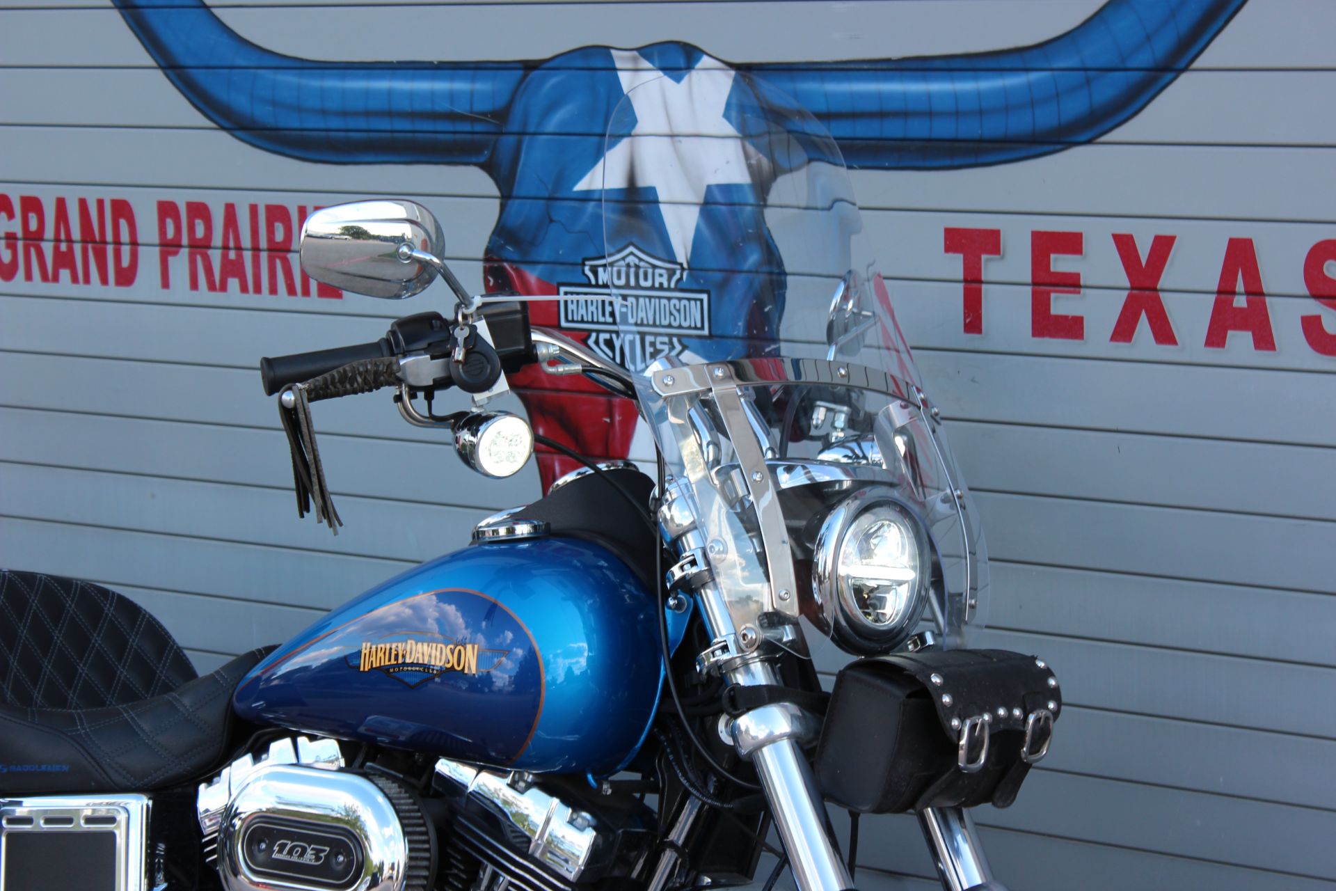 2017 Harley-Davidson Low Rider® in Grand Prairie, Texas - Photo 2