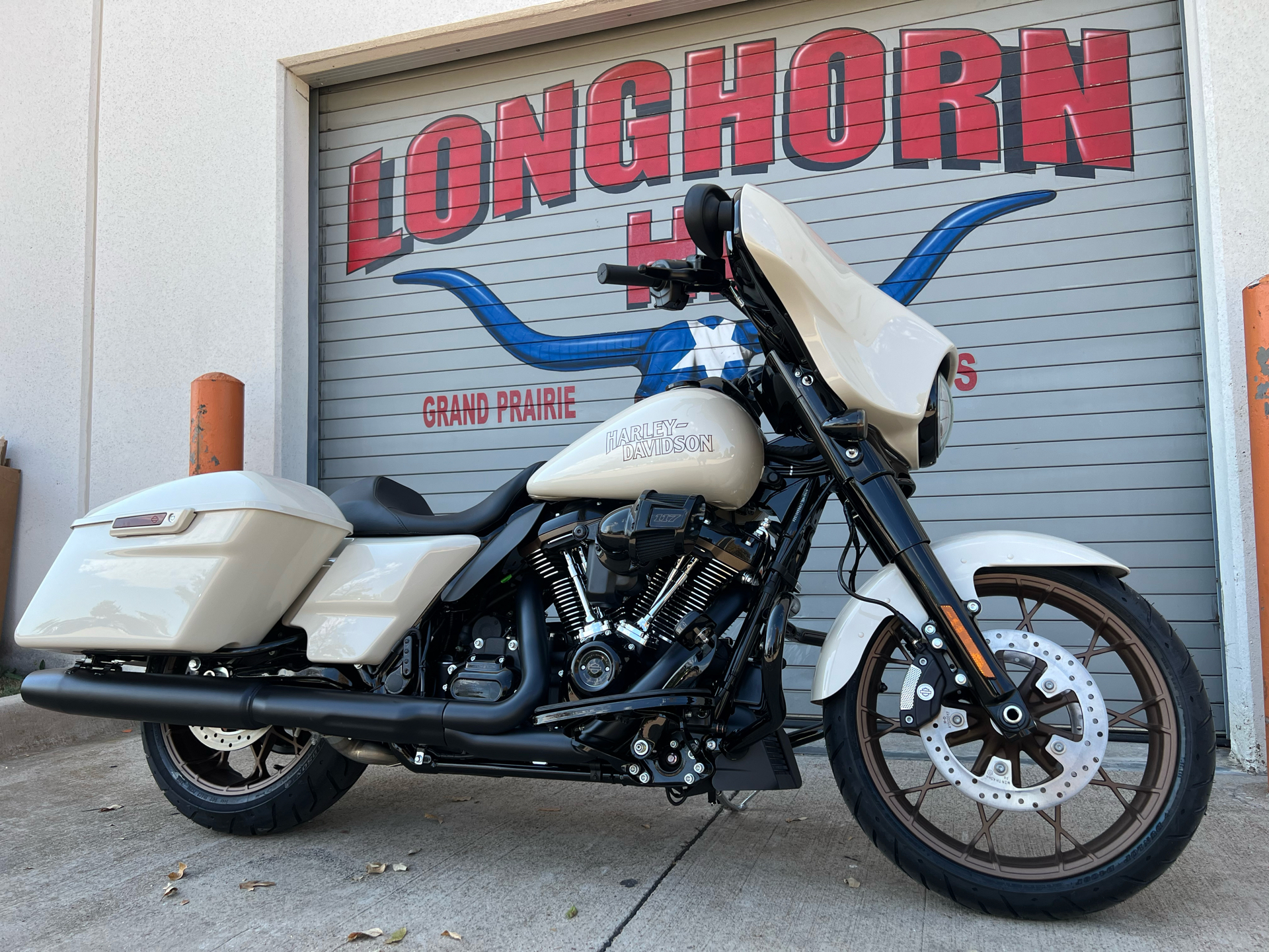 2023 Harley-Davidson Street Glide® ST in Grand Prairie, Texas - Photo 3