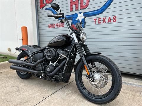 2018 Harley-Davidson Street Bob® 107 in Grand Prairie, Texas - Photo 3