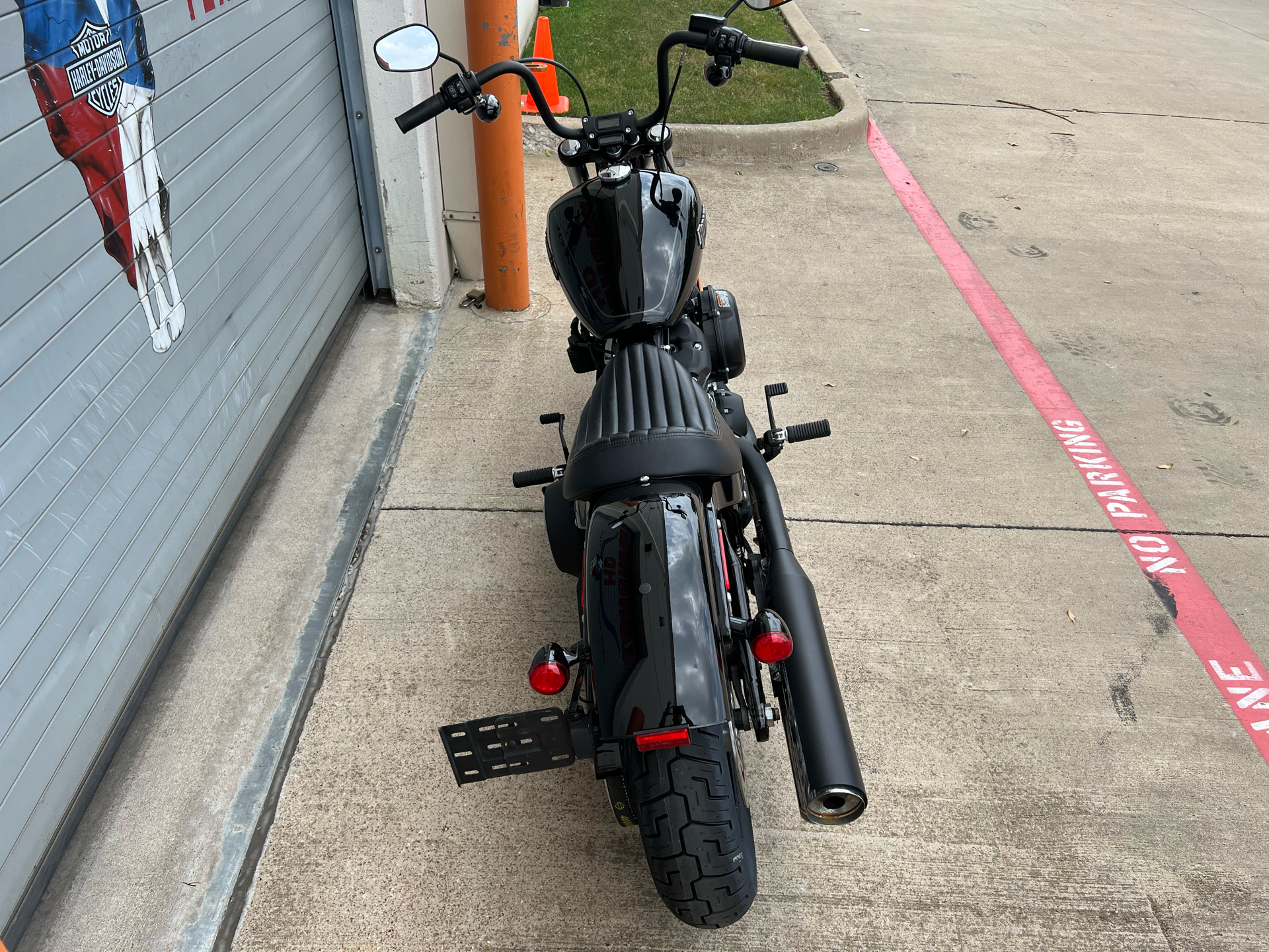 2018 Harley-Davidson Street Bob® 107 in Grand Prairie, Texas - Photo 6