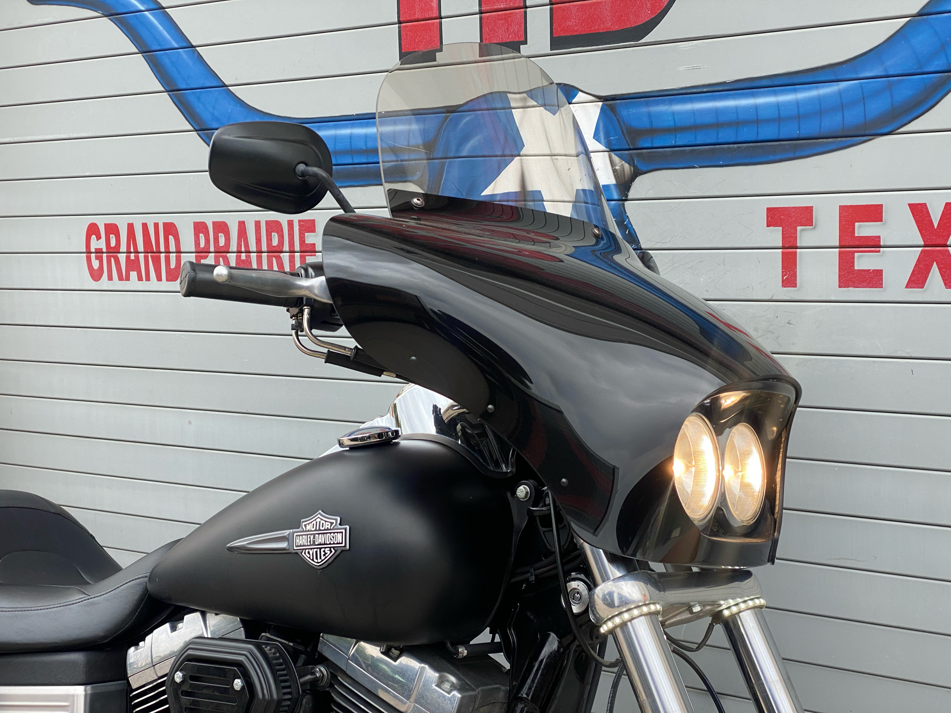 2013 Harley-Davidson Dyna® Fat Bob® in Grand Prairie, Texas - Photo 2