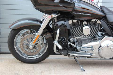 2016 Harley-Davidson CVO™ Road Glide™ Ultra in Grand Prairie, Texas - Photo 16